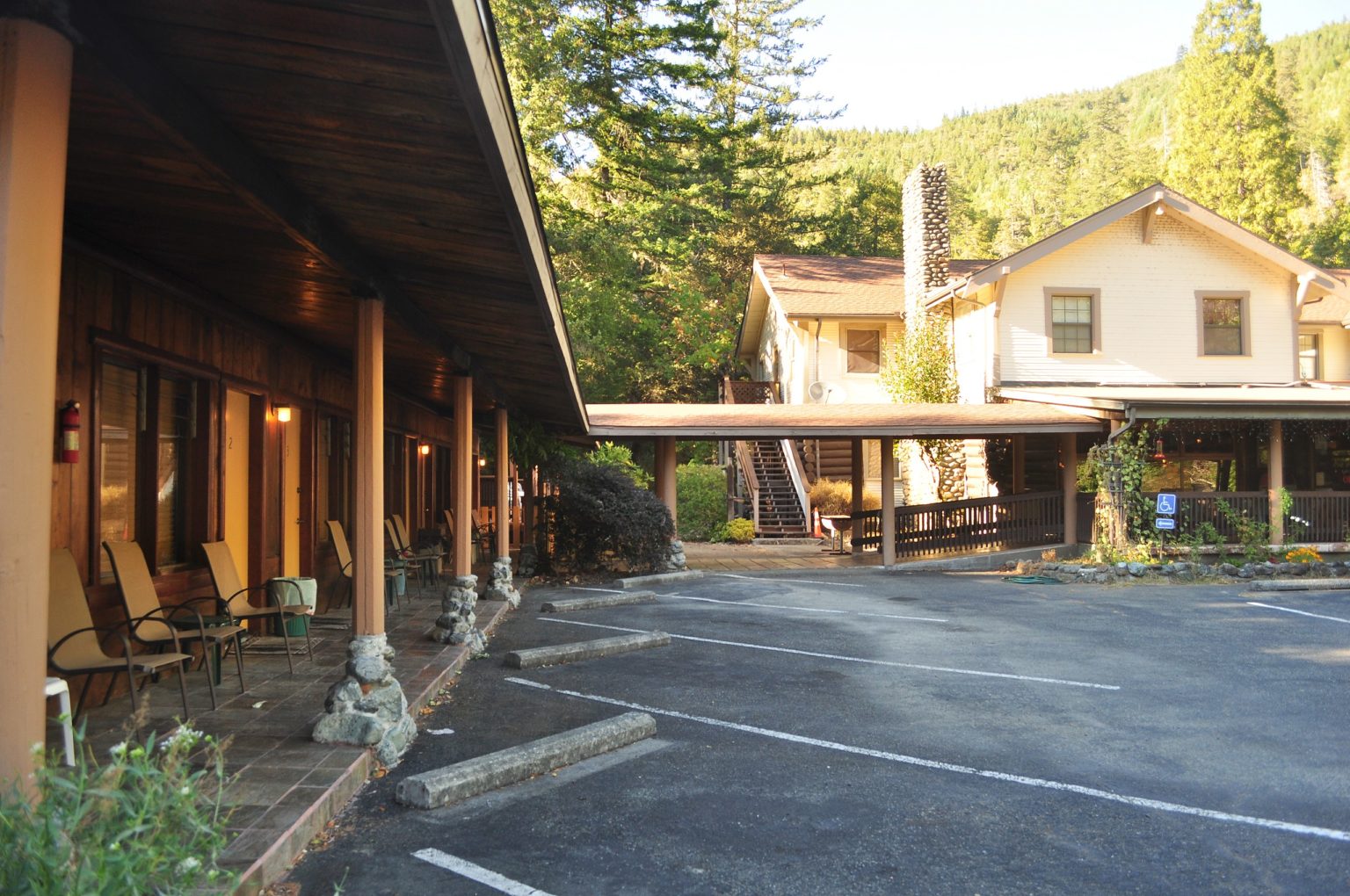 Patrick Creek Historic Lodge Stay at Six Rivers National Forest